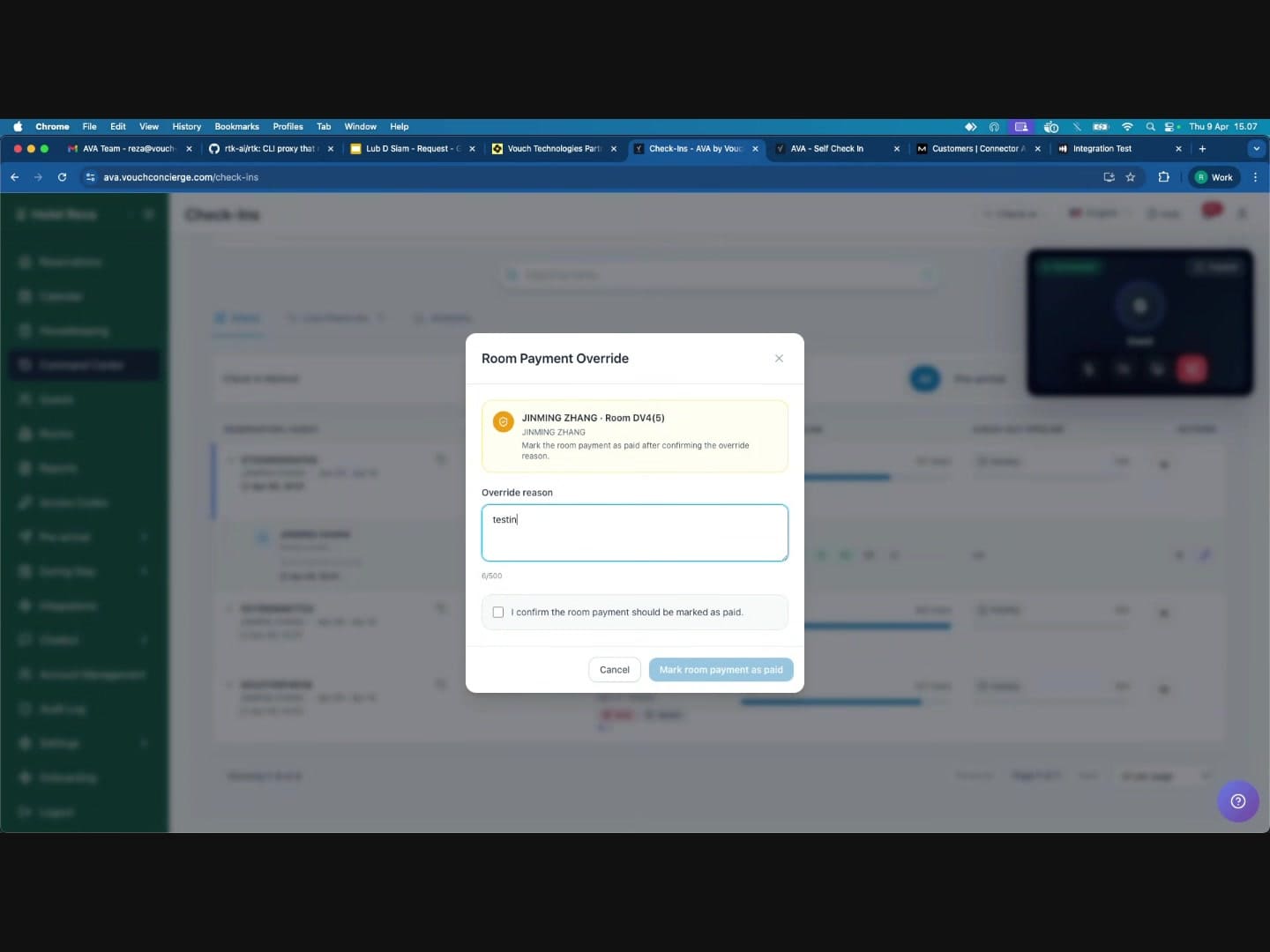 override 사유와 확인 체크박스가 있는 Room Payment Override 모달
